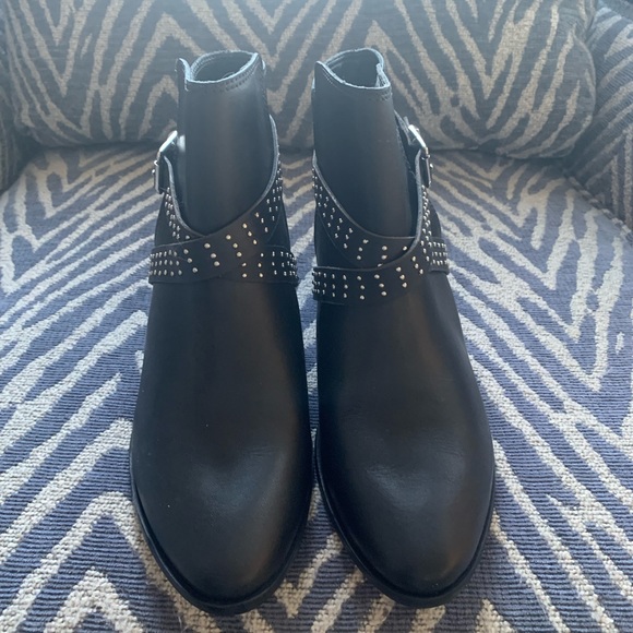 Kaanas Leather Boots - Picture 6 of 7